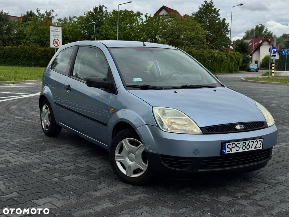Ford Fiesta 1.3 Ambiente - 8