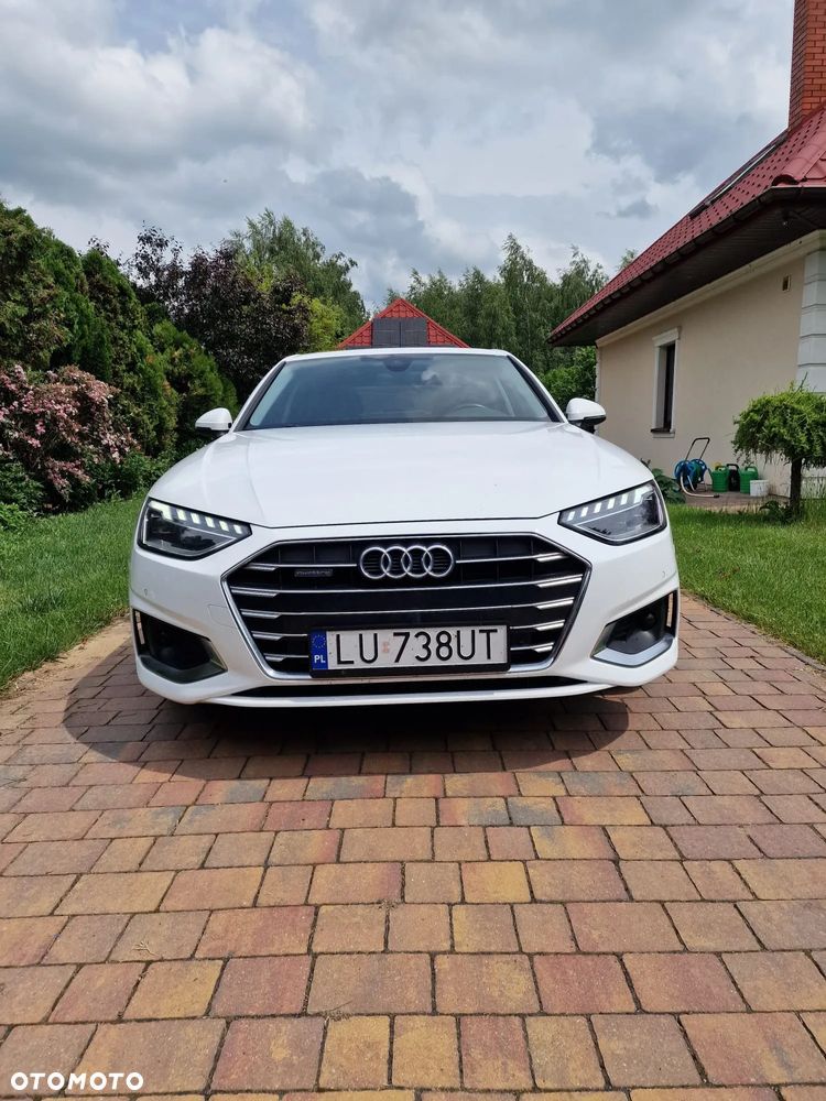 Audi A4 Limousine - 1