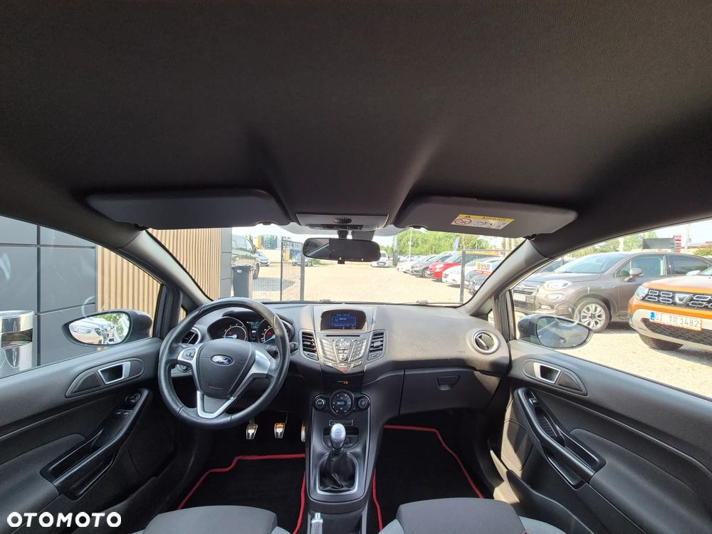 Ford Fiesta 1.0 EcoBoost STart-Stop ST-LINE - 32