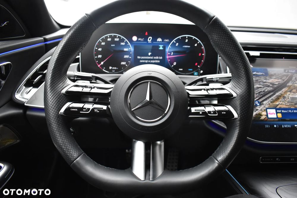 Mercedes-Benz Klasa E - 16
