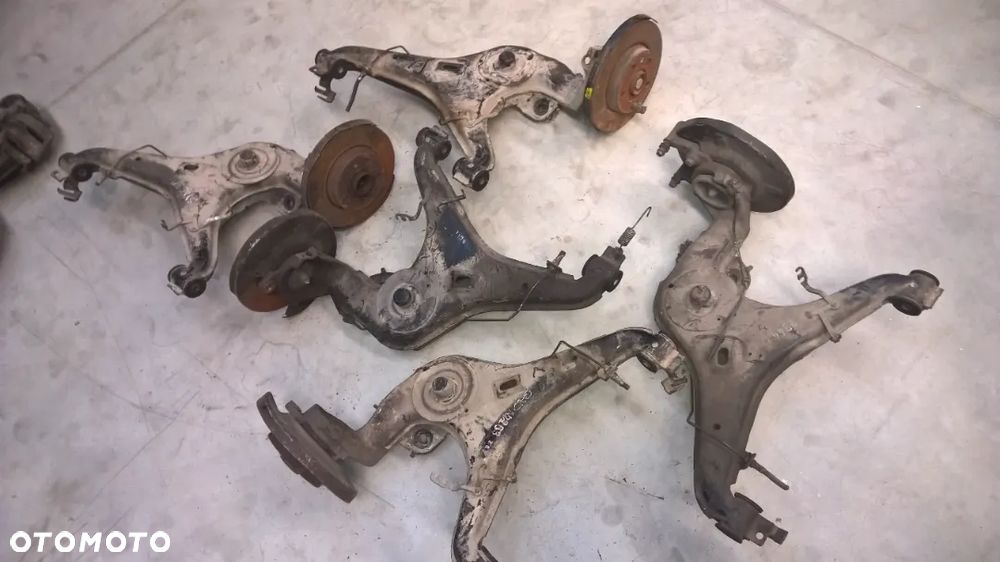 VW T4 ZAWIESZENIE ZWROTNICA PIASTA WAHACZ SYNCRO - 5