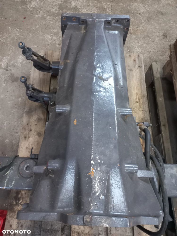 Massey Ferguson skrzynia biegów 3382295M3,3580845M1,obudowa skrzyni,rewers,a b,żół zając,speed shift,3583406M2,3382229M3,3580495M00,3580496M00,3582154M00,widełki,koło zębate,wałek,choinka.kompletna skrzynia,wybierak. - 1