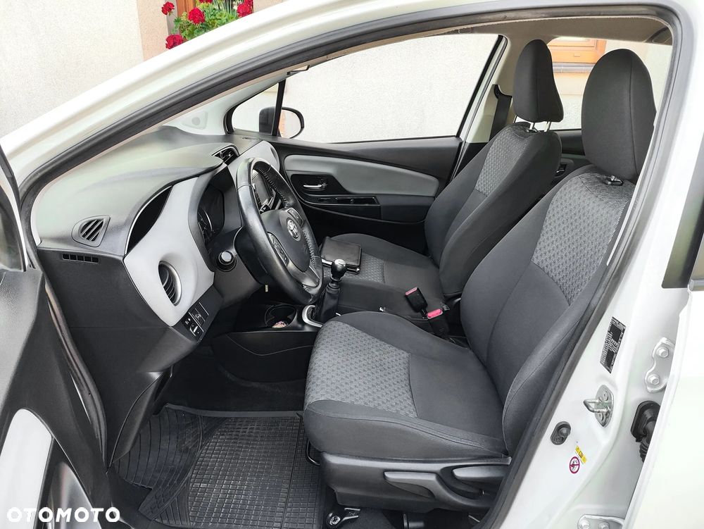 Toyota Yaris 1.33 Premium - 7