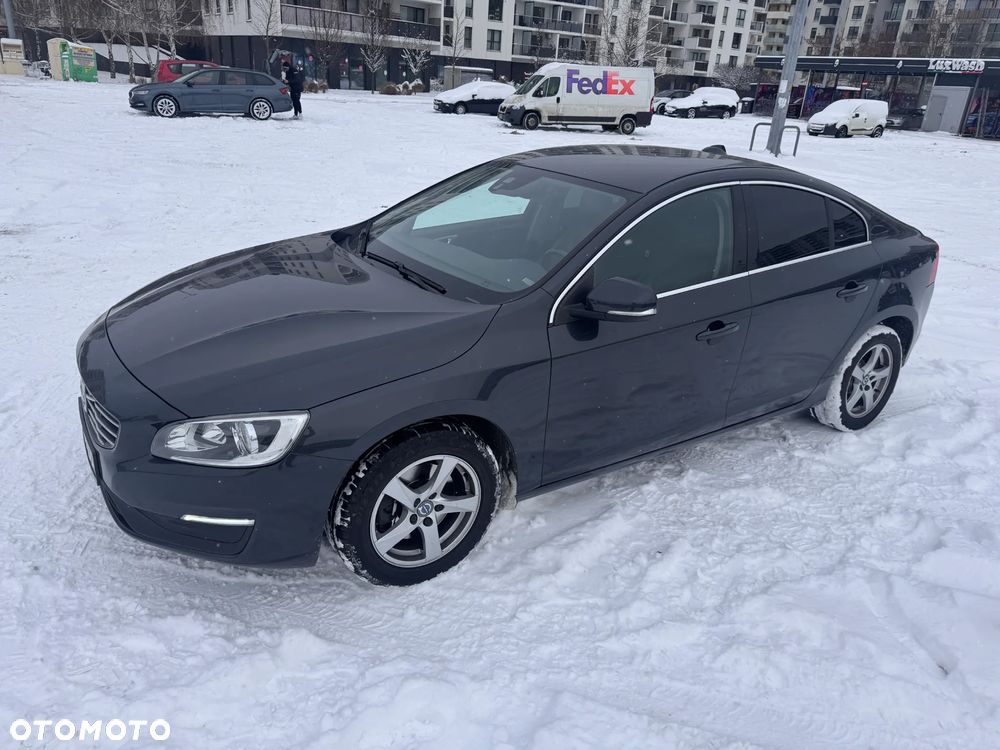 Volvo S60 D2 Momentum - 16