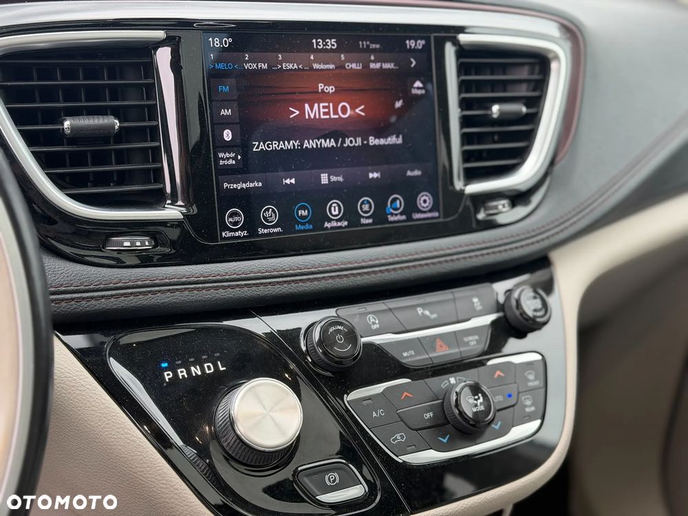 Chrysler Pacifica - 20