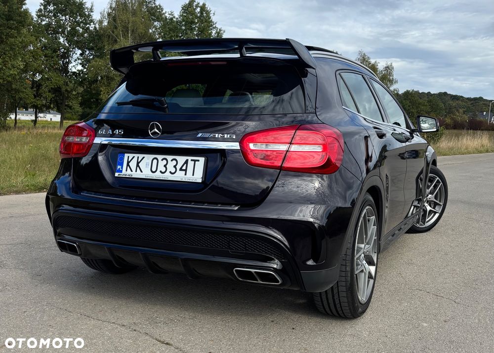 Mercedes-Benz GLA 45 AMG 4-Matic - 3