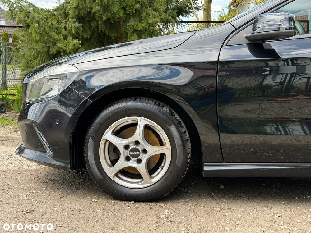 Mercedes-Benz Klasa A 180 d BlueEFFICIENCY Edition Style - 6