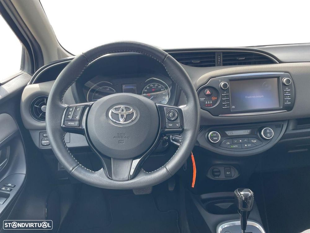 Toyota Yaris - 10