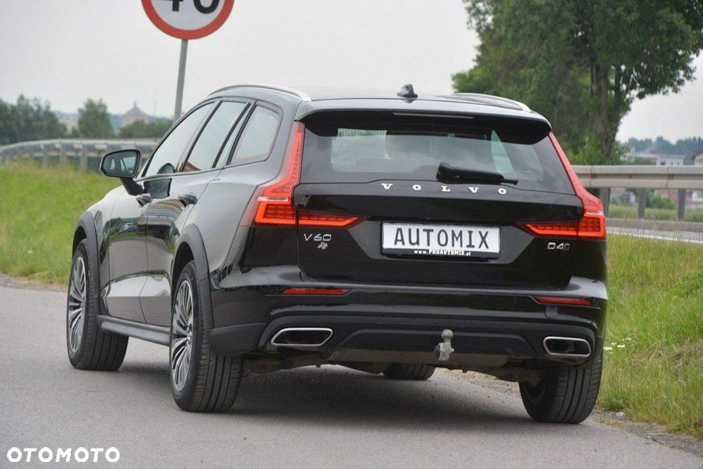 Volvo V60 Cross Country D4 AWD Geartronic - 5