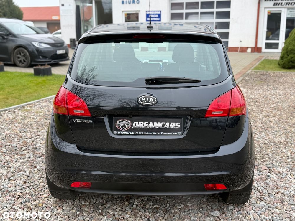 Kia Venga - 15