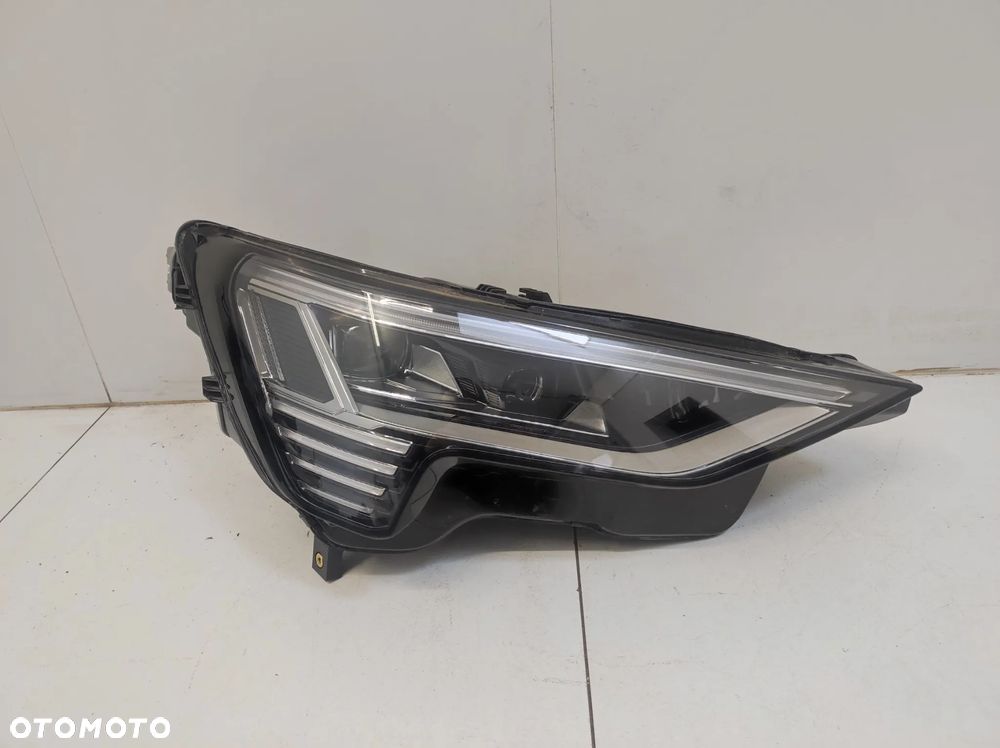 Lampa reflektor full led eu prawy przód Audi Q8 e-tron etron - 1