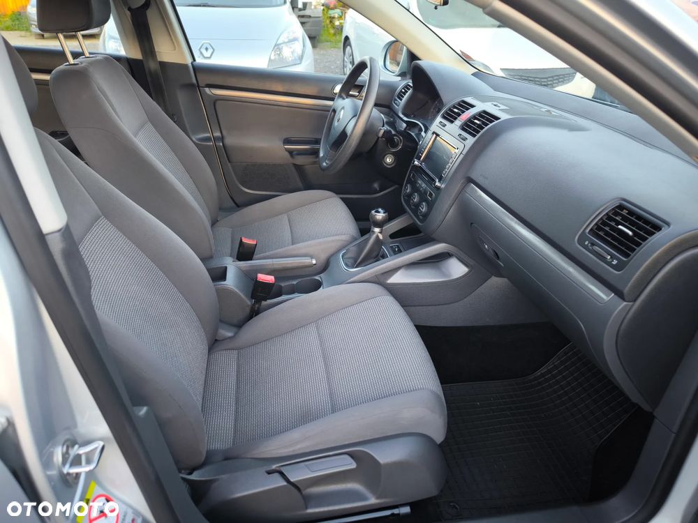 Volkswagen Golf - 12