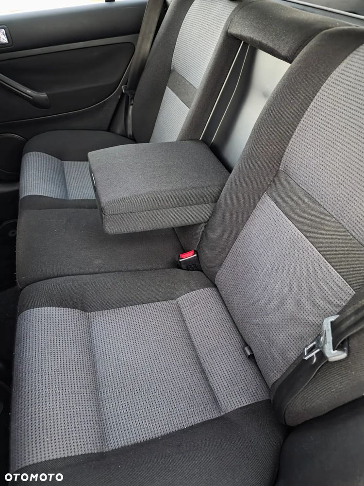 Volkswagen Golf 1.6 Ocean - 13