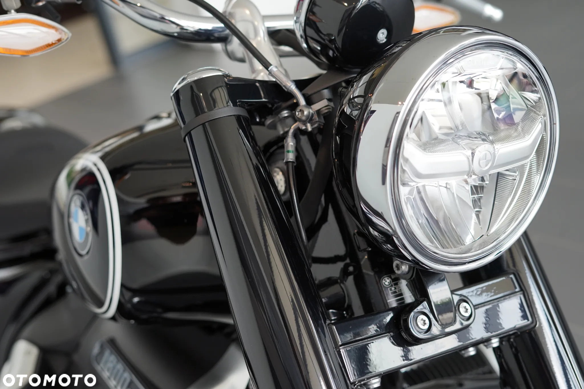 BMW R - 12