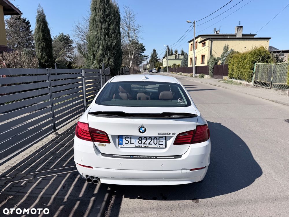 BMW Seria 5 520d Luxury Line - 1