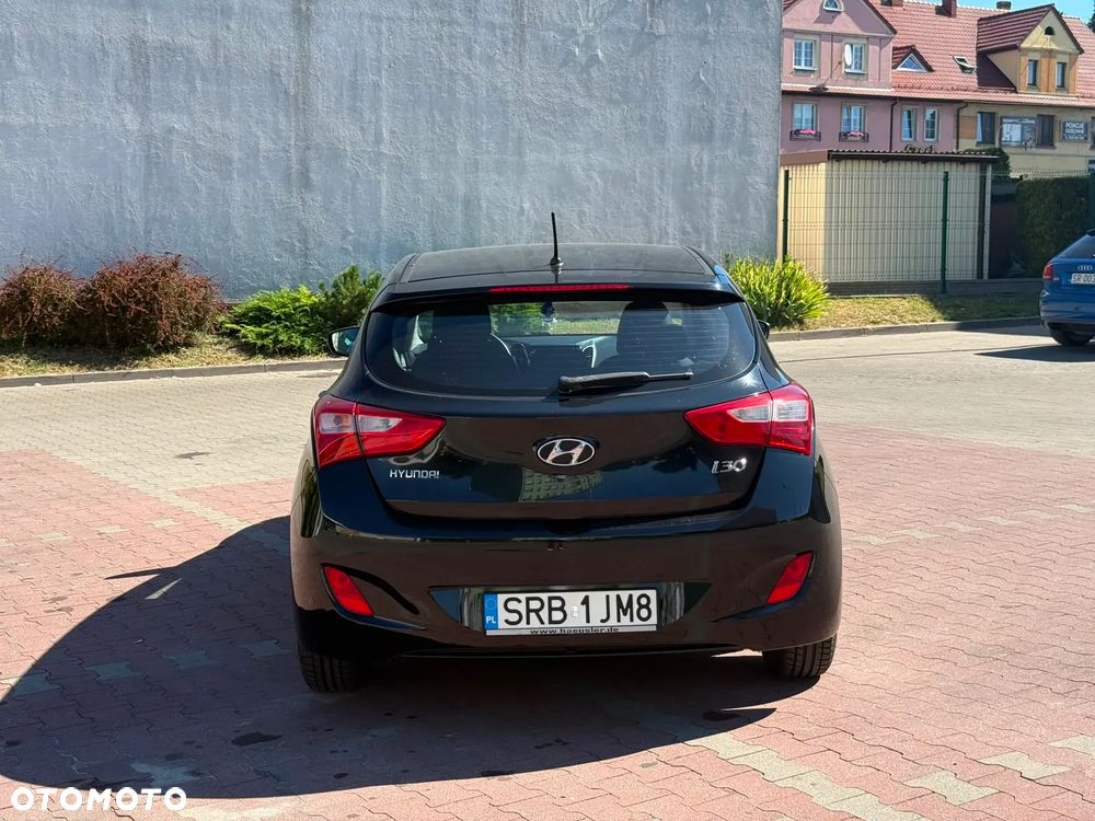 Hyundai i30 1.4 Classic + - 6