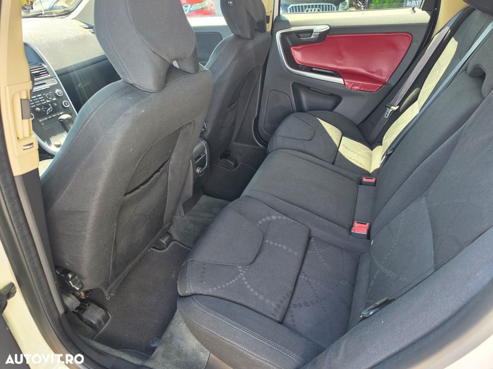 Volvo XC 60 D4 AWD Kinetic - 12