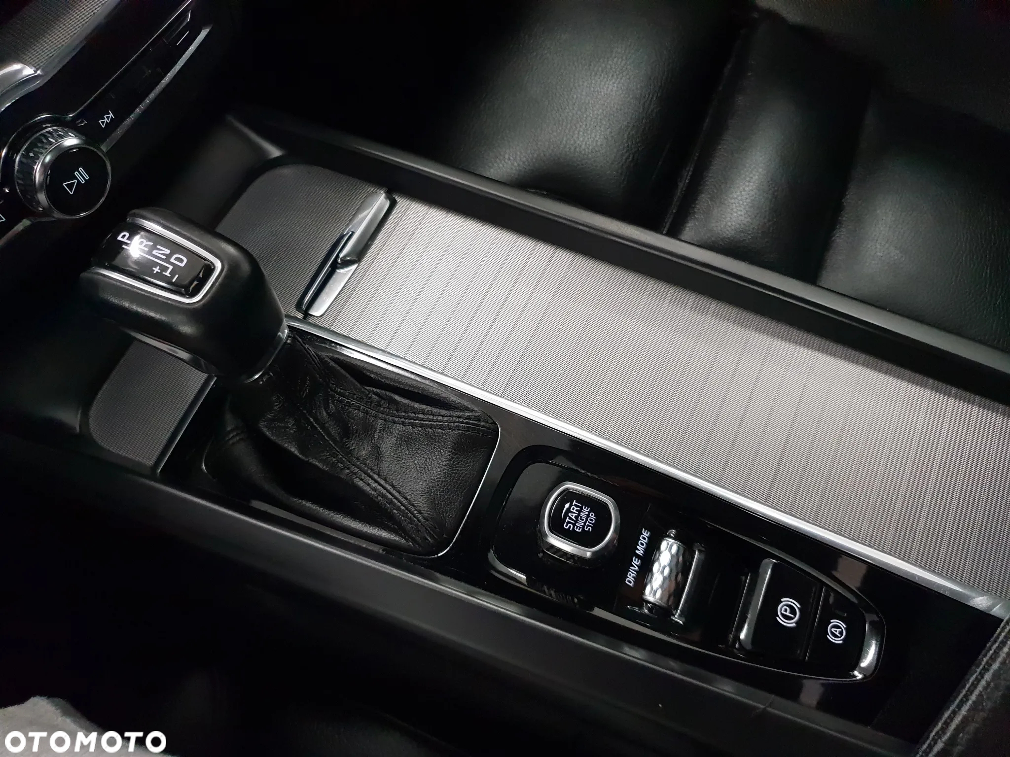 Volvo XC 60 B4 D AWD Geartronic Inscription - 16