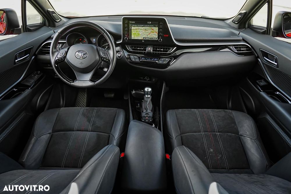 Toyota C-HR 2.0 HEV 197 CP 4x4 CVT GR SPORT - 10