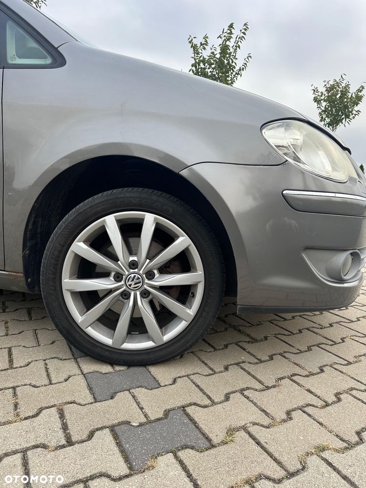 Volkswagen Touran 2.0 TDI DPF Comfortline - 6