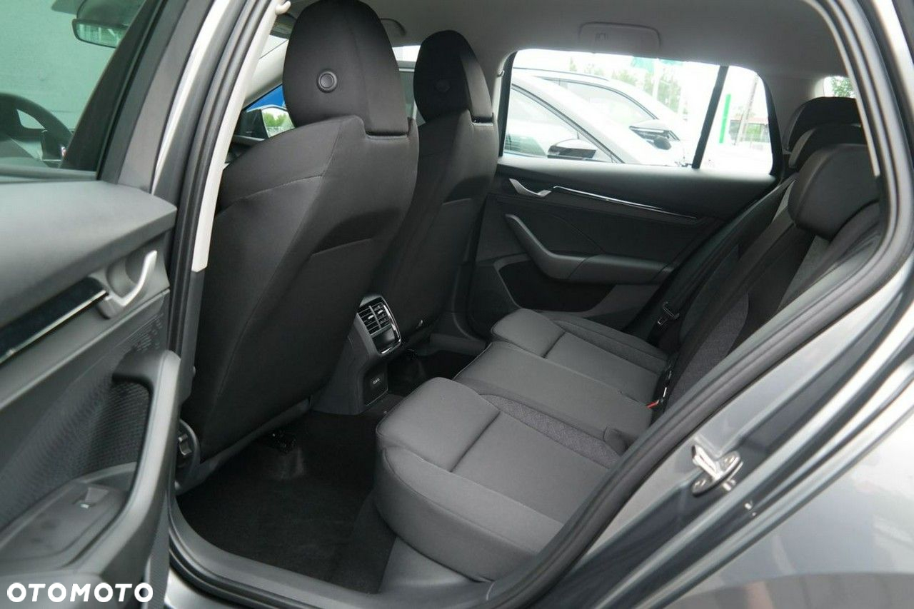 Skoda Octavia - 25