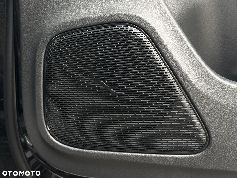 Mercedes-Benz CLA - 21