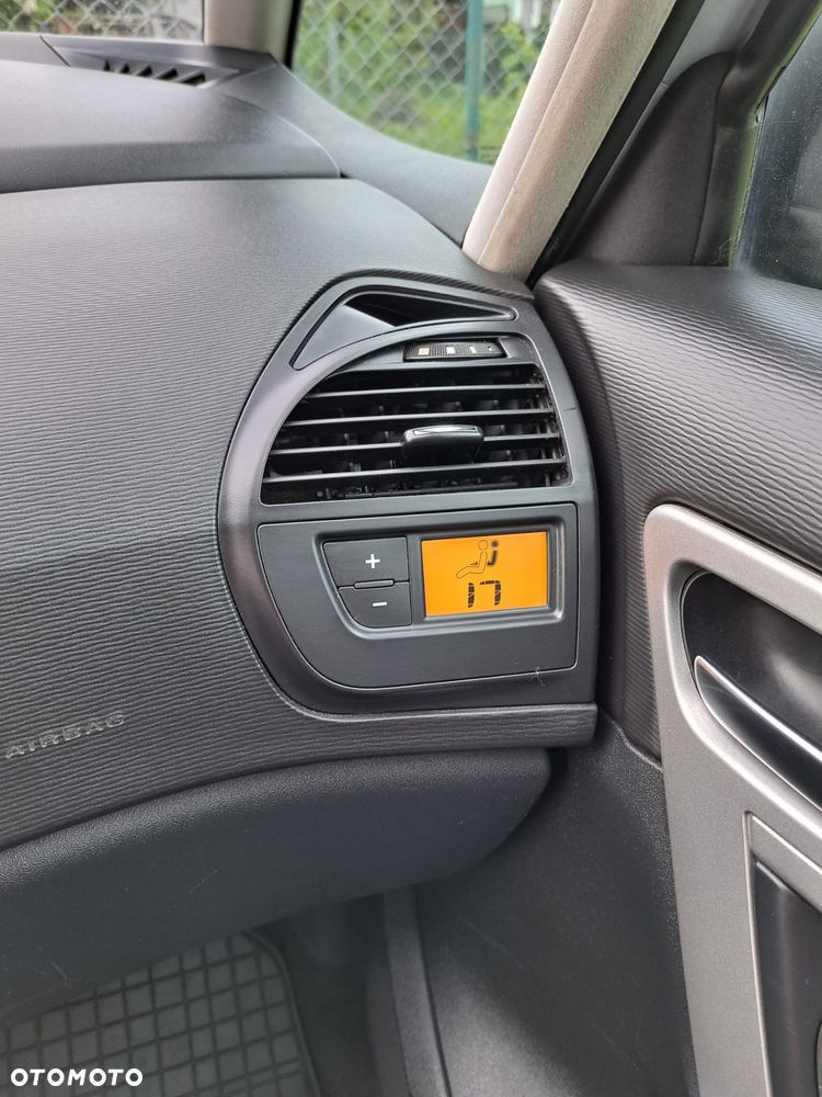 Citroën C4 Grand Picasso - 38