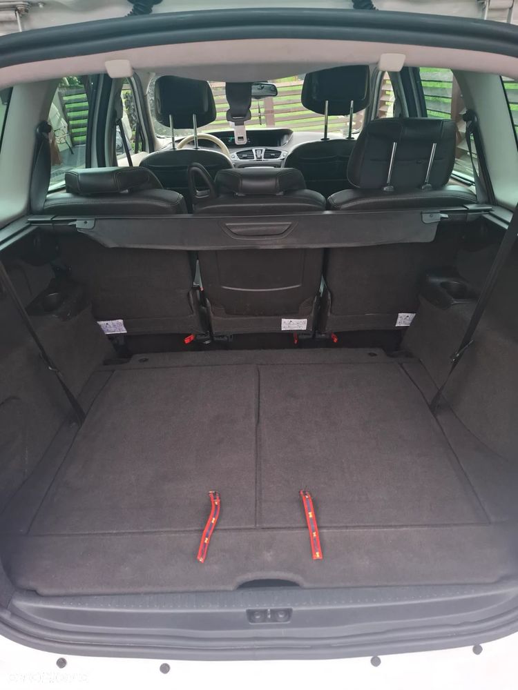 Renault Grand Scenic - 11