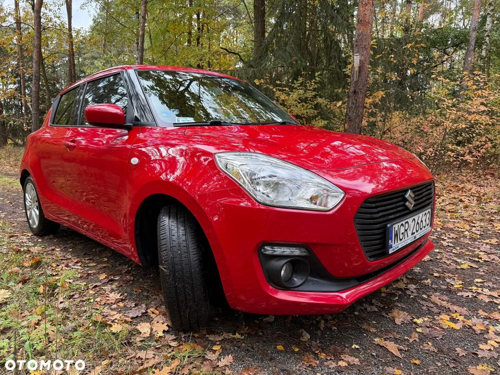 Suzuki Swift 1.2 Premium Plus CVT - 3