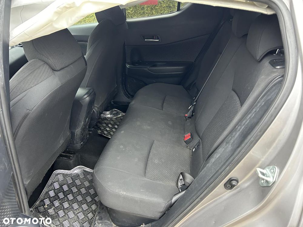 Toyota C-HR - 16