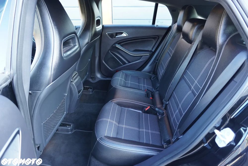 Mercedes-Benz CLA 200 Peak Edition - 10
