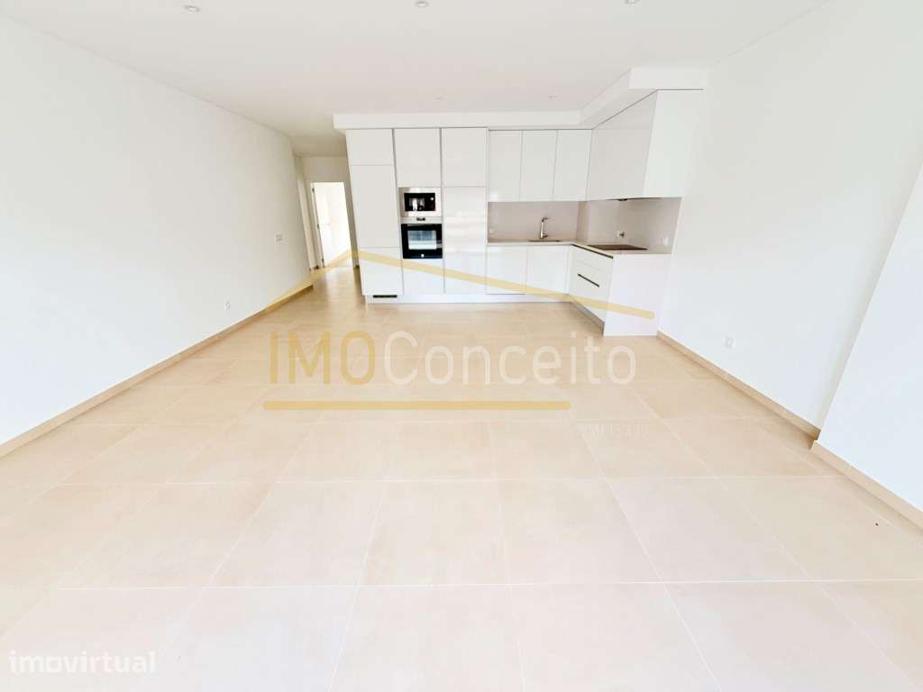 APARTAMENTO NA NAZARÉ | T3 COM PISCINA NO TOPO DO EDIFÍCIO, VARANDA... - Grande imagem: 3/30