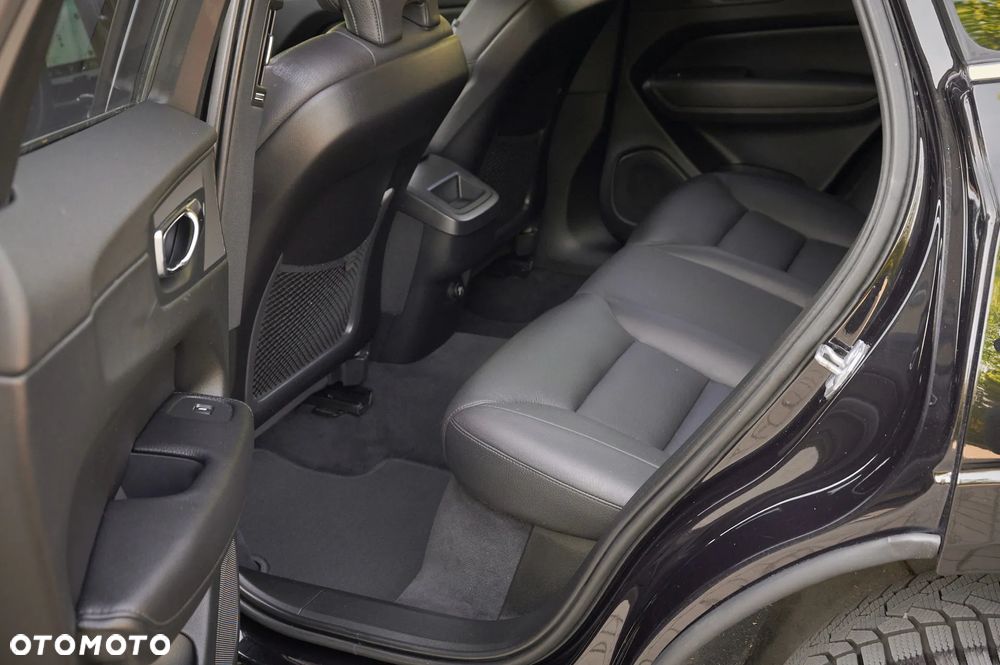 Volvo XC 60 D3 Momentum Pro - 32