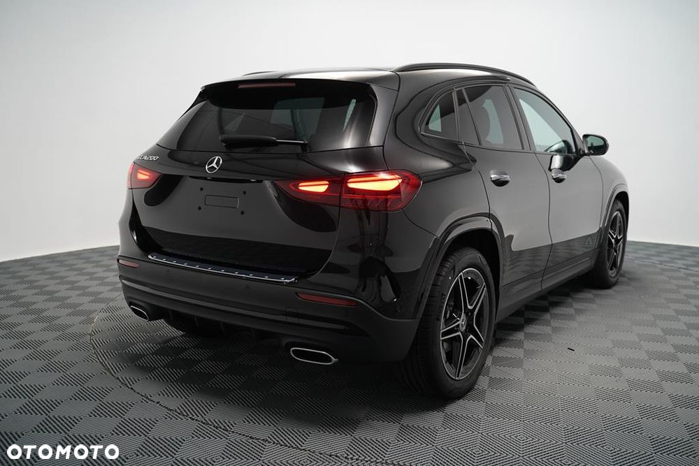 Mercedes-Benz GLA 200 mHEV AMG Line 7G-DCT - 4