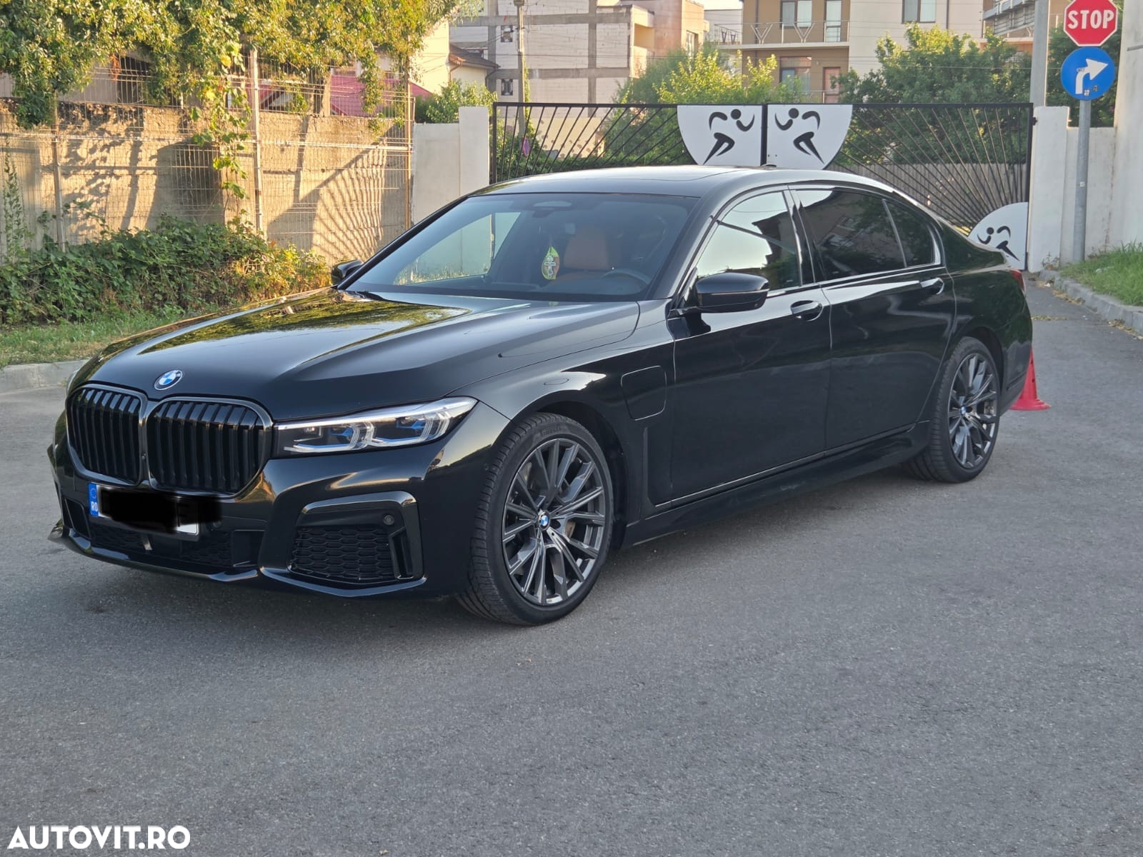 BMW Seria 7 745Le AT PHEV - 8