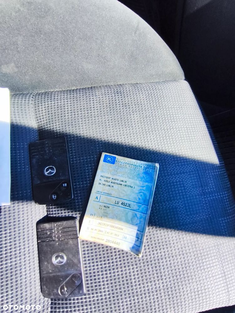 Mazda 5 2.0 Exclusive + - 17
