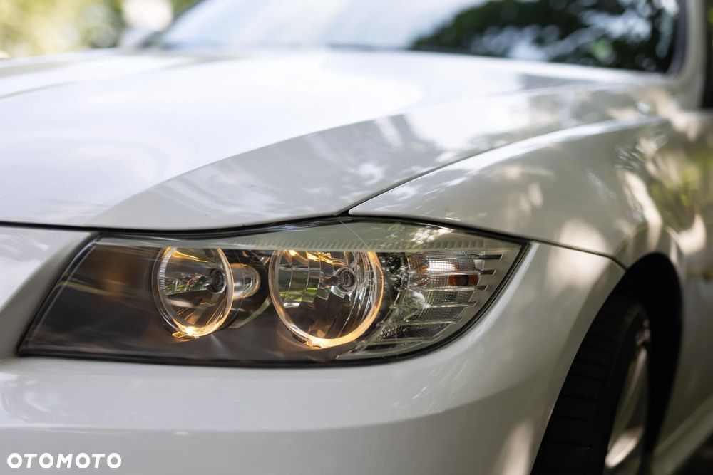 BMW Seria 3 318d DPF - 17