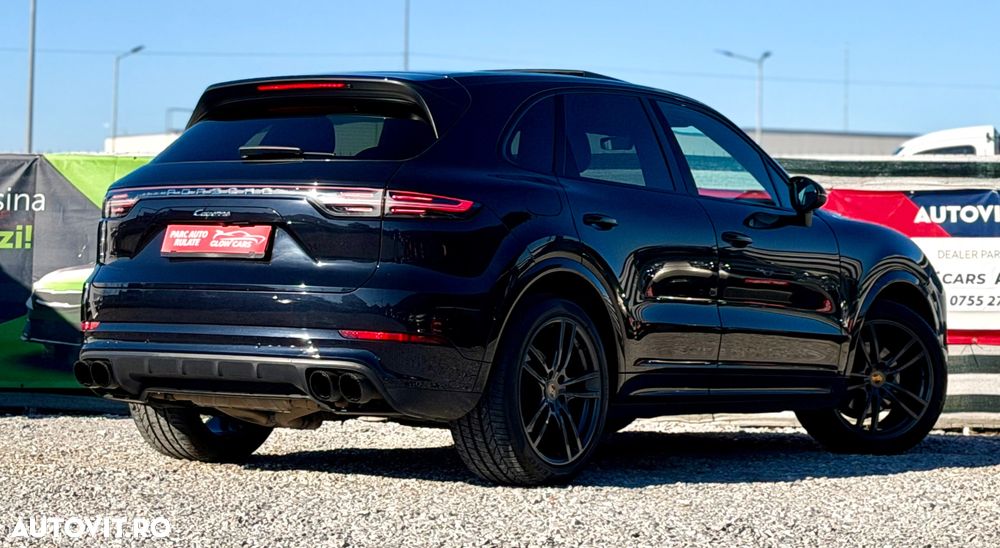 Porsche Cayenne - 3