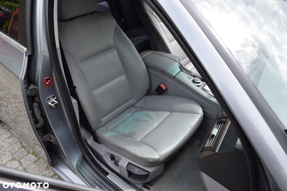 BMW Seria 5 523i Edition Sport - 13