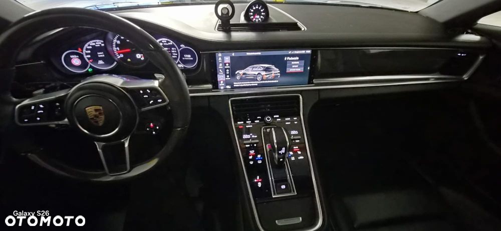 Porsche Panamera 4S - 34