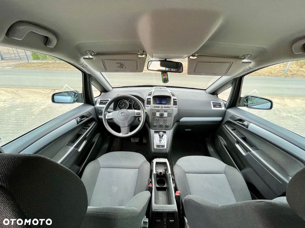 Opel Zafira 1.8 Easytronic Family Plus - 11