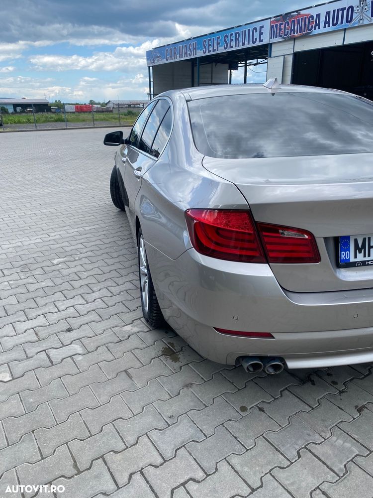 BMW Seria 5 520d xDrive - 5