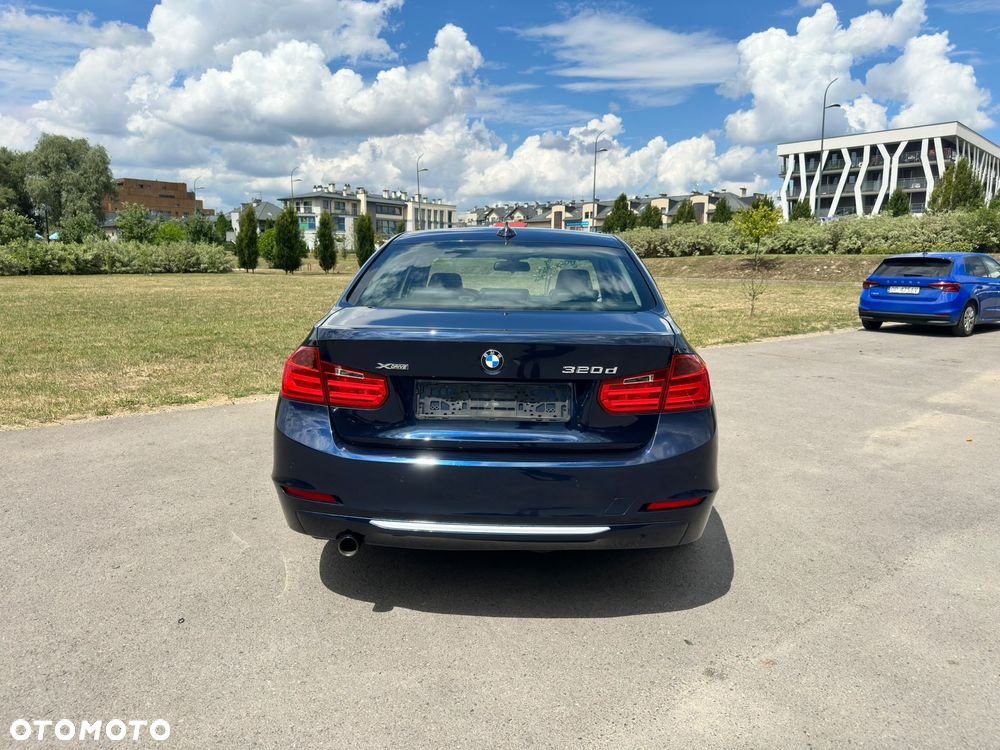 BMW Seria 3 320d Luxury Line - 23