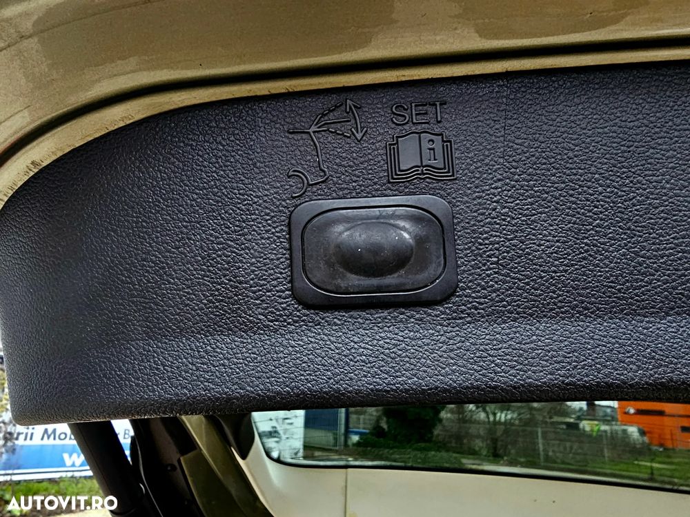 Ford Kuga 2.0 TDCi Powershift 4WD Titanium - 17