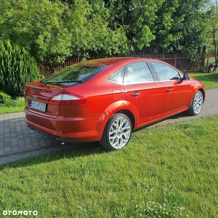 Ford Mondeo 2.5 Ghia - 28