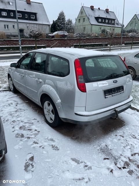 Ford Focus 1.6 TDCi Ambiente DPF - 3