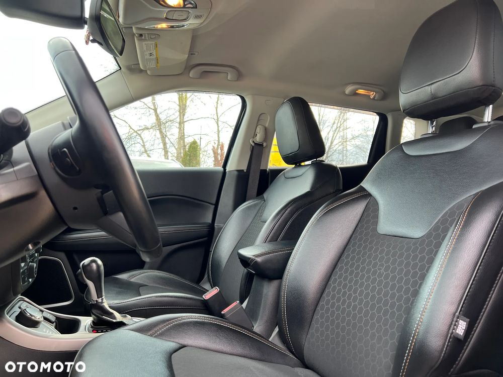 Jeep Compass - 15