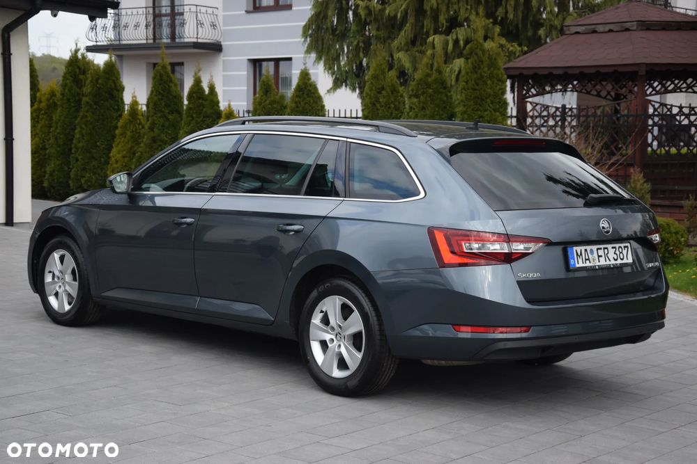 Skoda Superb 2.0 TDI Ambition - 3