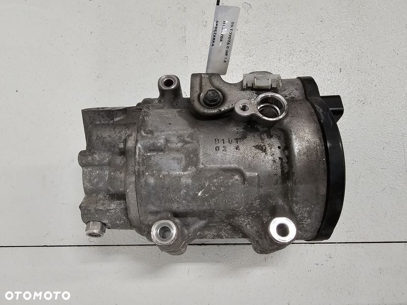 toyota c-hr 1.8 b hybryda sprężarka kompresor klimatyzacji 042400-0371 - 3