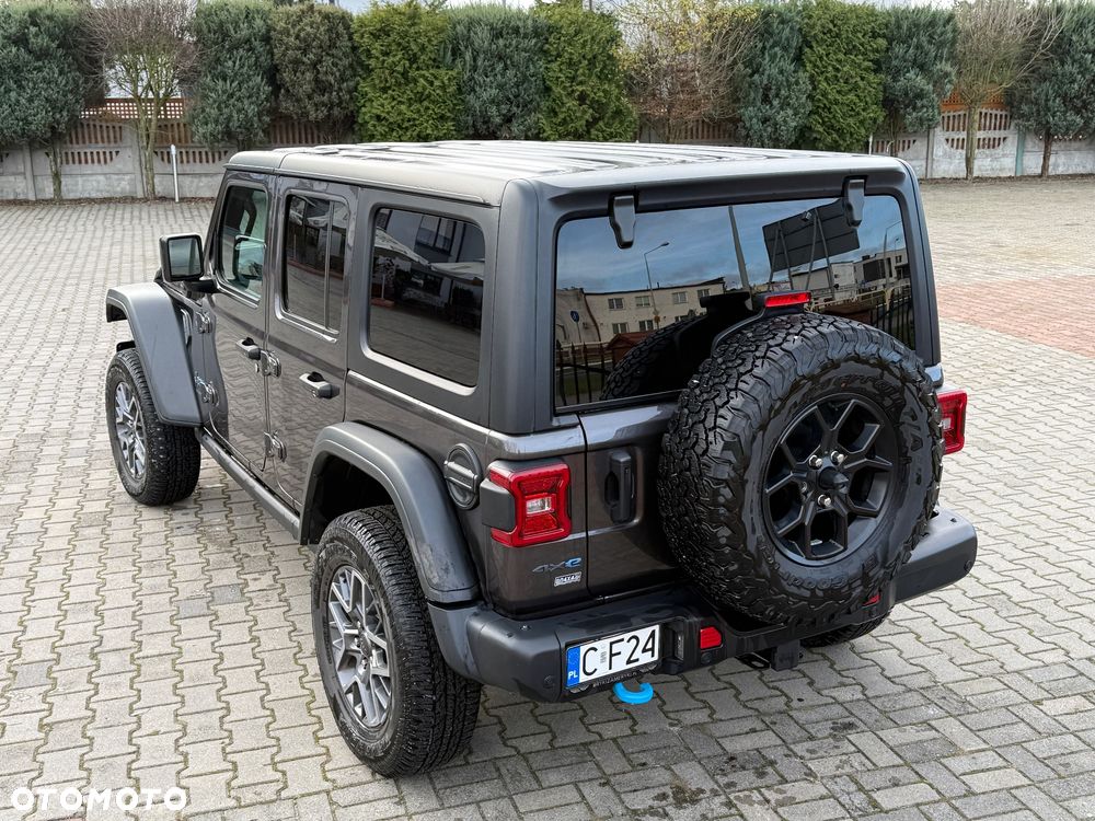 Jeep Wrangler - 8